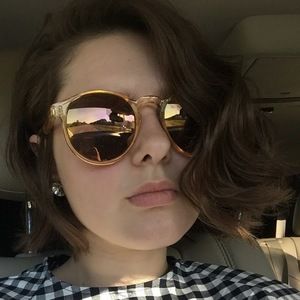 Meet your Posher, Allie